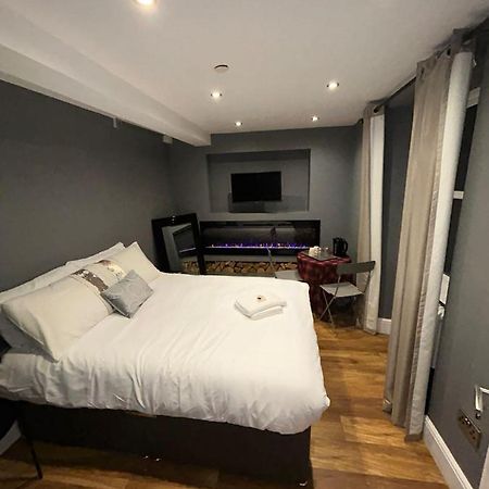 Cosy Double Bed With Fire Place Edinburgh Ngoại thất bức ảnh