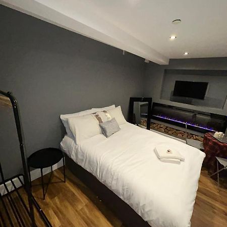 Cosy Double Bed With Fire Place Edinburgh Ngoại thất bức ảnh